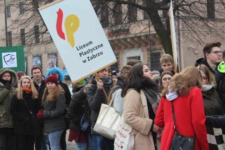 Pół tysiąca par zatańczyło poloneza w Zabrzu