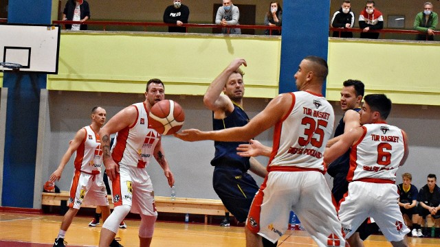 Tur Basket Bielsk Podlaski zajmuje w tabeli trzecie miejsce
