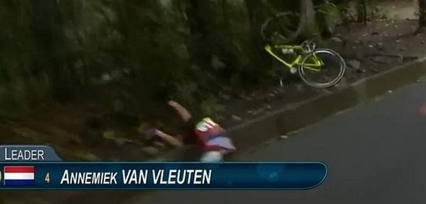Annemiek van Vleuten z Holandii miała koszmarny wypadek w...