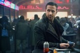 „Blade Runner 2049". Zobacz oficjalny zwiastun kontynuacji "Łowcy androidów" [WIDEO+ZDJĘCIA]