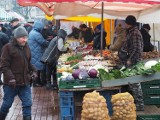 Ile kosztują jabłka w Łodzi. Jakie są ceny na najtańszym rynku w naszym mieście? Po warzywa i owoce tylko na Bałucki rynek w Łodzi