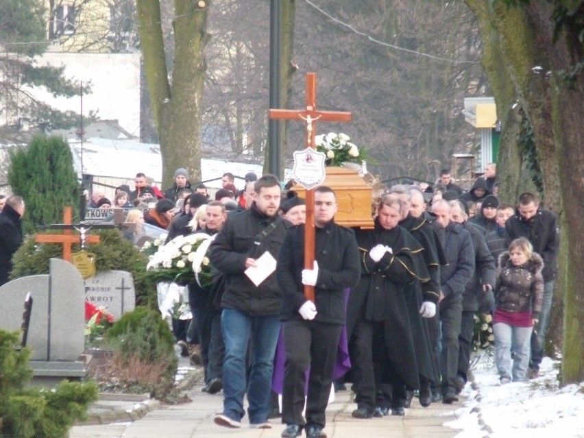 Pogrzeb Mateusza Leszczyńskiego. Tłumy żegnały nastolatka (ZDJĘCIA)