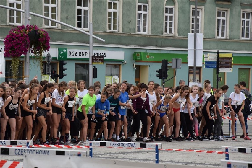 Bieg Złota Mila w Częstochowie. Najwięcej młodych zawodników ZDJĘCIA 