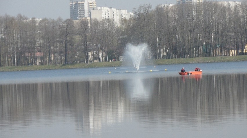 Aeratory na Jeziorze Paprocańskim.