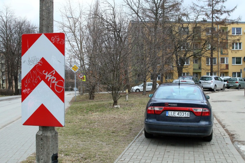 Kierowcy dostaną dodatkowe miejsca parkingowe. Nowa inwestycja na Wieniawie. Gdzie będzie można zostawić auto? 