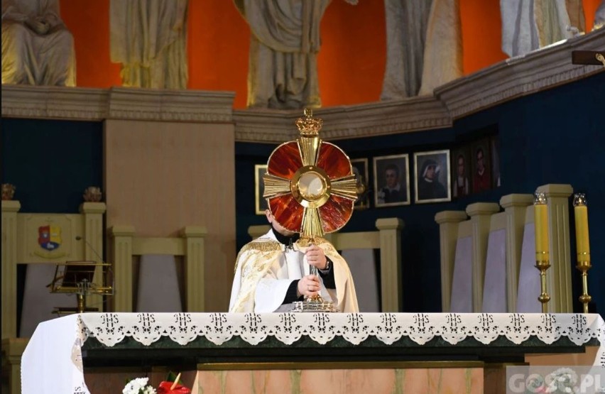 W sobotę, 26 lutego księża modlili się o pokój
