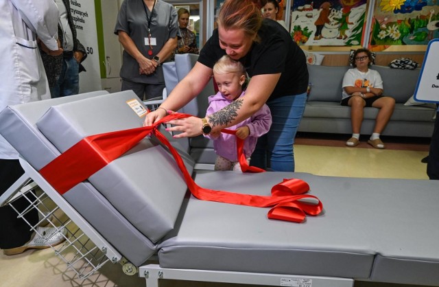 Dziesięć łóżek dla rodziców małych pacjentów trafiło do Kliniki Pediatrii, Hematologii i Onkologii w szpitalu Jurasza.