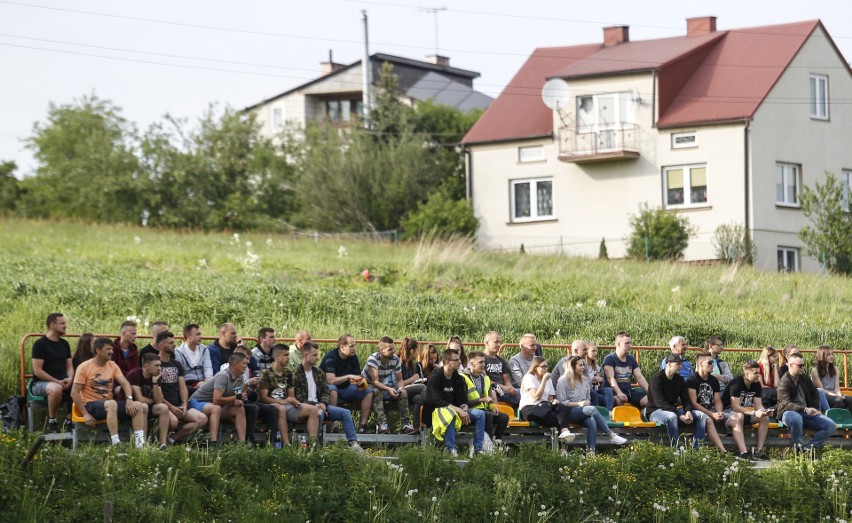 Dynovia Dynów lepsza od Iskry Jawornik Polski.