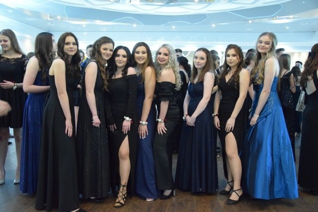 Trwa głosowanie na Miss Studni&oacute;wek 2022 w regionie radomskim. Zobacz TOP 5 kandydatek z największą ilością głos&oacute;w!Do akcji zgłosić się można wypełniając formularz dostępny na naszej stronie. Zgłoszenia potrwają do poniedziałku, 28 lutego.Najpiękniejsze uczestniczki i najprzystojniejszych uczestnik&oacute;w studni&oacute;wek wybierzemy w Radomiu i każdym z powiat&oacute;w naszego regionu.SPRAWDŹ SZCZEG&Oacute;ŁY AKCJI. ZGŁOŚ SIĘ LUB ZAGŁOSUJ NA FAWORYTKĘ!