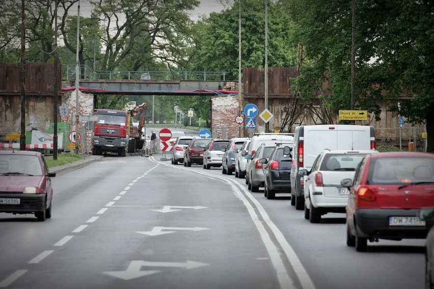 Wrocław: Remont wiaduktu na Popowickiej. Na razie bez wielkich korków (ZDJĘCIA)