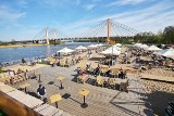Wrocław: Ruszyła plaża nad Odrą przy moście Milenijnym