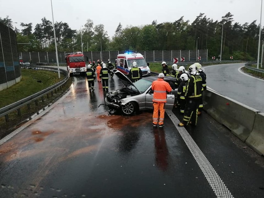 W niedzielę rano na trasie S11 przy zjeździe na miejscowość...