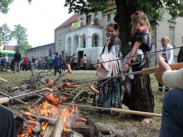 "Na cygańską nutę" przy dworku w Słaboszewku