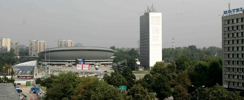 Katowice: Wieżowiec DOKP przy Spodku jest na sprzedaż. Za 14 mln zł [ZDJĘCIA]