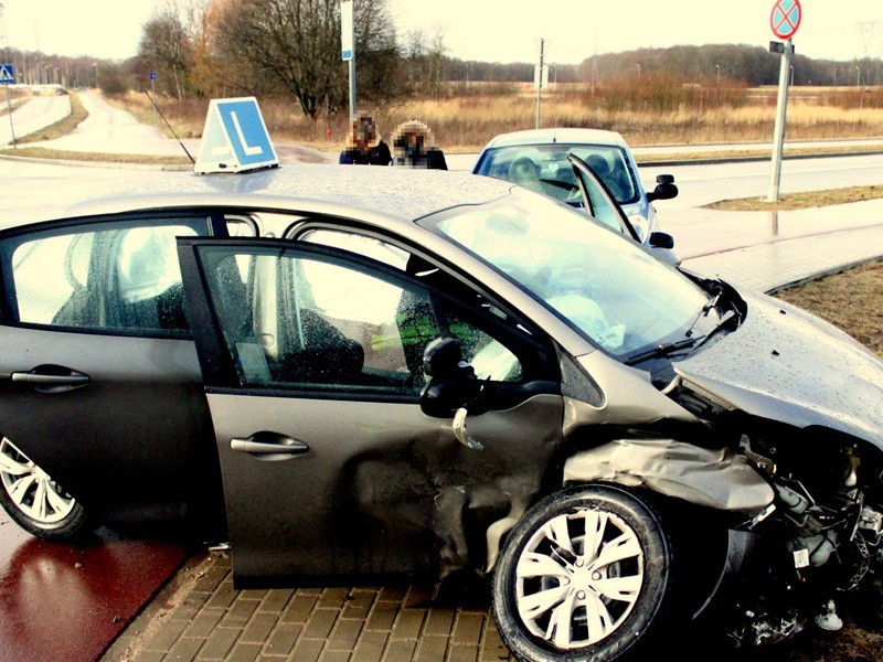 Wypadek przy ul. Strefowej w Koszalinie. Dziś, około godz....