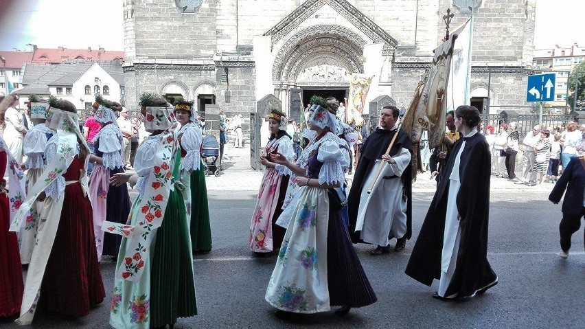 W czwartek 15 czerwca  obchodzimy uroczystość Najświętszego...