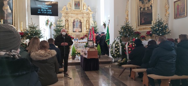 Ostatnie pożegnanie Jerzego Stępnia odbyło się w czwartek, 20 stycznia, w kościele w Solcu nad Wisłą.