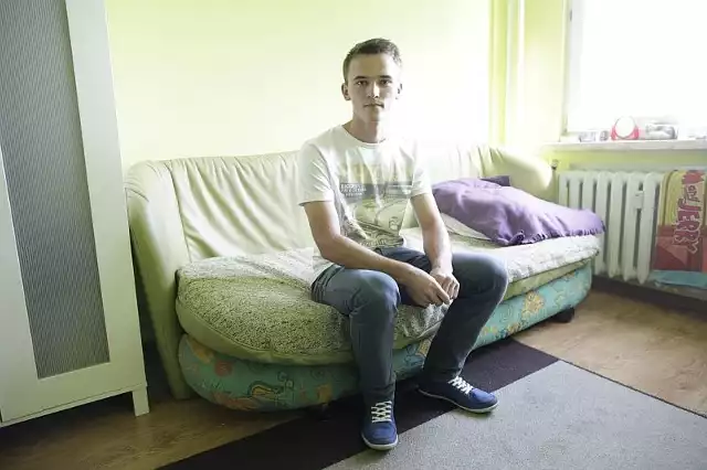 Dawid Garcorz z Dzielnej, student I roku budownictwa na PO, przez tydzień szukał pokoju do wynajęcia. - Znalazłem! Mieszkanie jest wyremontowane i mam blisko na uczelnię - mówi.