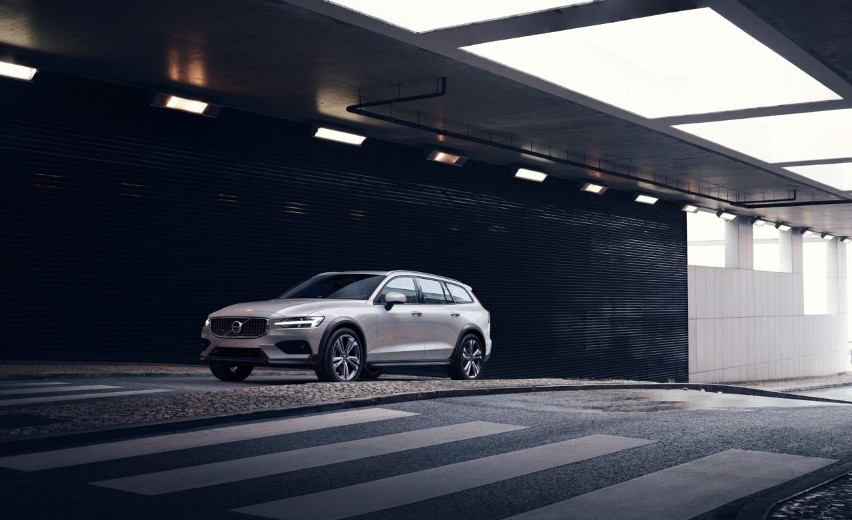 Volvo V60 Cross Country...