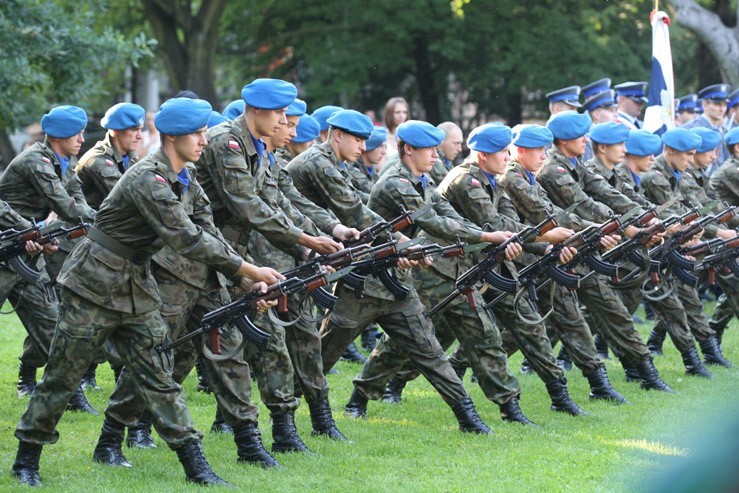 Zdjecia ze slupskich obchodów 64. rocznicy wybuchu Powstania...