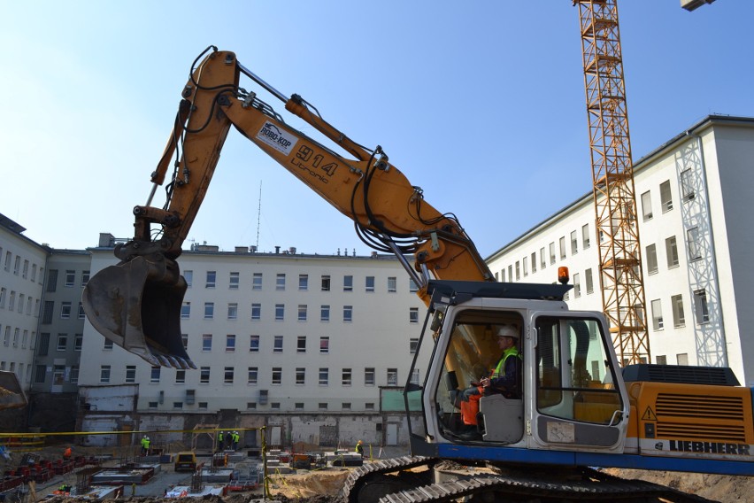 Sosnowiec: trwa budowa nowoczesnego bloku operacyjnego ZDJĘCIA i WIDEO