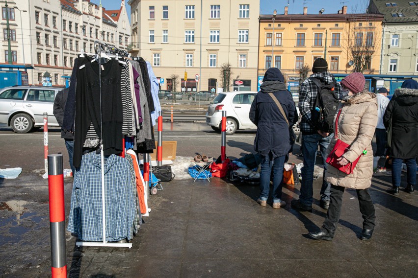 Giełda staroci pod Halą Targową