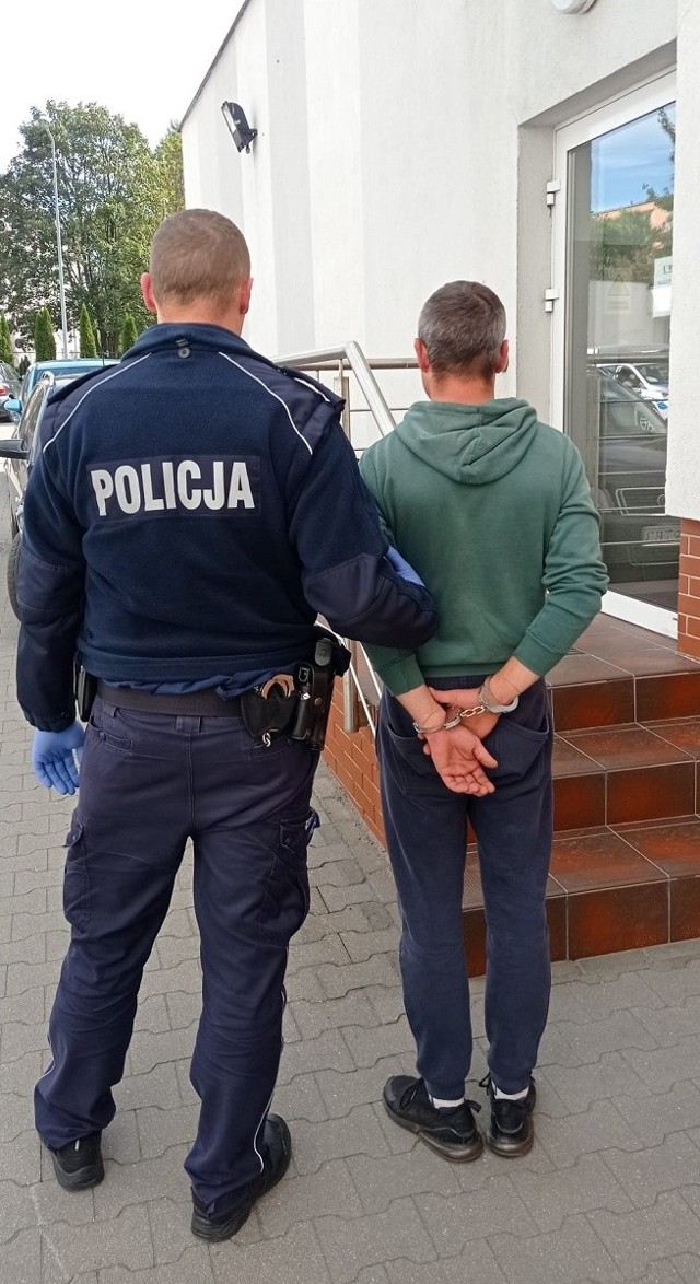 Wizyta 38-latka na komisariacie w Więcborku przybrała nieoczekiwany obrót. Został od razu zatrzymany