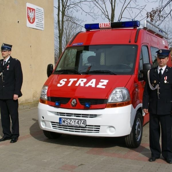 Nowy nabytek straży w Chlewiskach to renault master.