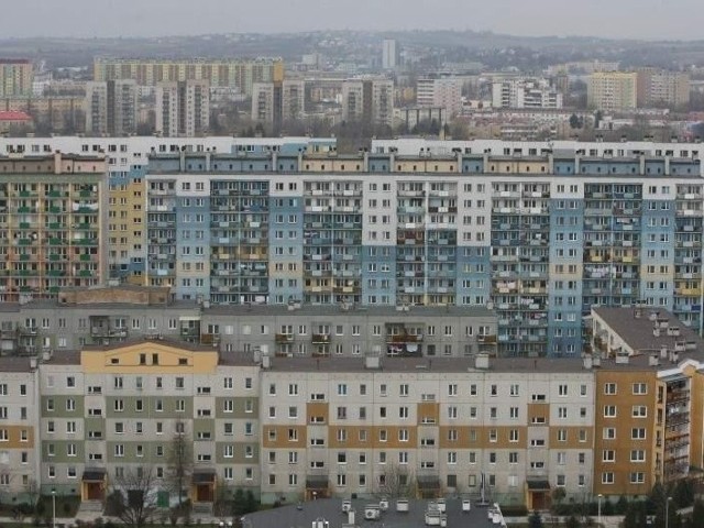 Ile kosztuje mieszkanie na PodkarpaciuŚrednia cena metra mieszkania w Rzeszowie to 4789 zł.