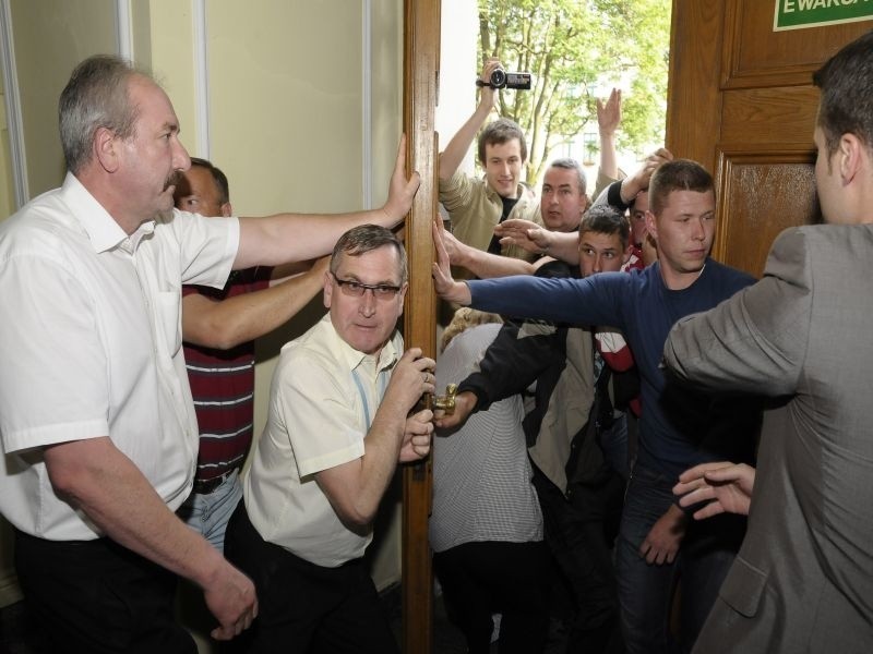 Drugi dzień protestu rolników w Bydgoszczy. Przed Urzędem...