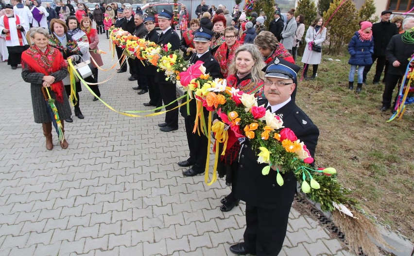 Palma wykonana przez Stowarzyszenie Przyszłość Strawczynka...