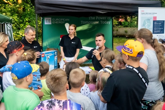 Piknik na rozpoczęcie lata towarzyszył otwarciu farmy wiatrowej Liskowo