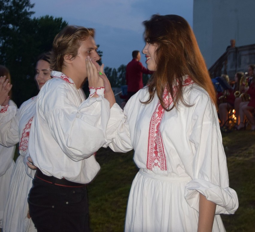 W piątek na wyspie zamkowej odbyły się szydłowieckie Wianki....