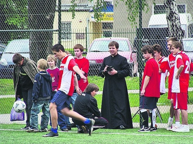 W diecezji świdnickiej organizowane są dla ministrantów zawody w piłkę nożną