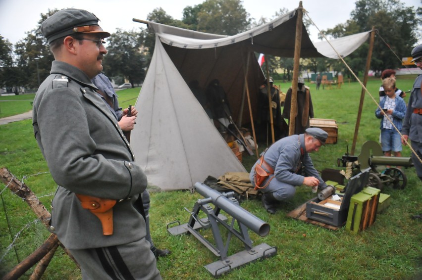 Piknik historyczny „Legiony Polskie 1918”. Uczestnicy pikniku przenieśli się w czasie [ZDJĘCIA]