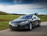 Tesla S. Teraz z napędem na wszystkie koła