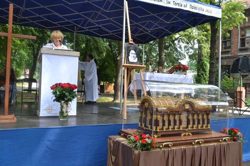 Światowe Dni Młodzieży: relikwie św. Teresy od Dzieciatka Jezus w Jaworznie [ZDJĘCIA]