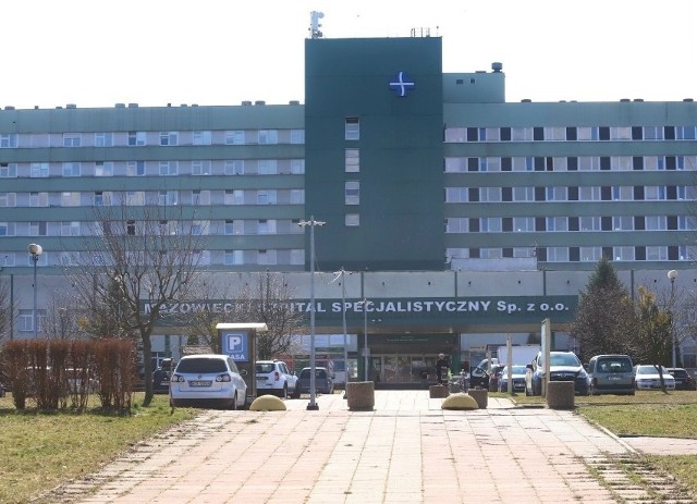 Tylko do końca marca w szpitalu na Józefowie w Radomiu będą łózka covidowe. Lecznica już rozpoczęła ich redukcję.