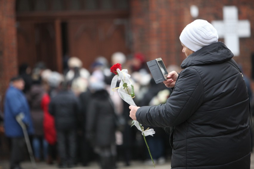 W poniedziałek (17 grudnia) w Słupsku odbył się pogrzeb...