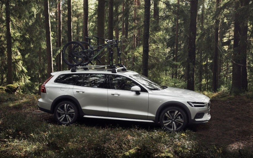 Volvo V60 Cross Country...