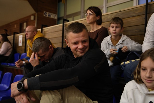Kamil Kuzera, trener Korony Kielce, oglądał mecz Korony Suzuki Handball.