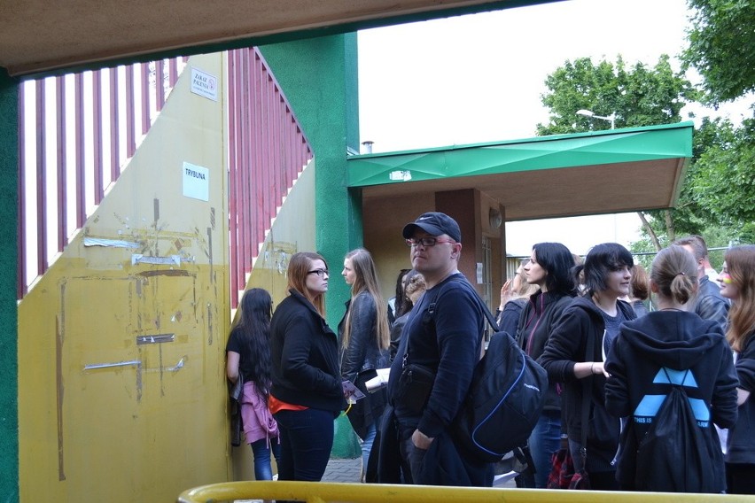 30 Seconds to Mars w Rybniku: Fani wchodzą na stadion - otwarto bramy [ZDJĘCIA + WIDEO]