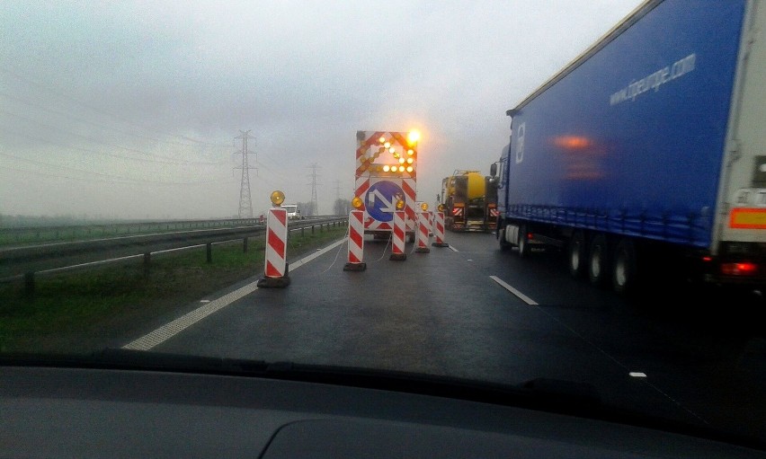 Zamknięto już jezdnię autostrady A4 w pobliżu granicy...