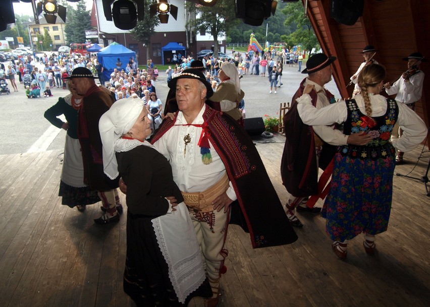 Odkryj Beskid Wyspowy. W sobotni wieczór wspięli się na Ćwilin, a w niedzielny poranek pokonali Łopusze Wschodnie