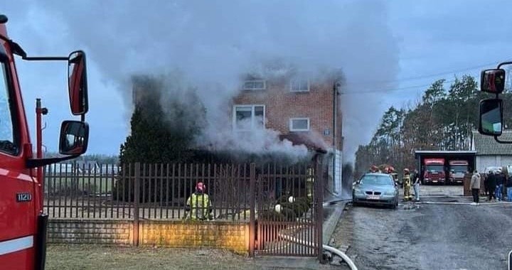 Po pożarze domu jednorodzinnego we Wsoli. Trwa zbiórka pieniędzy na pomoc pogorzelcom