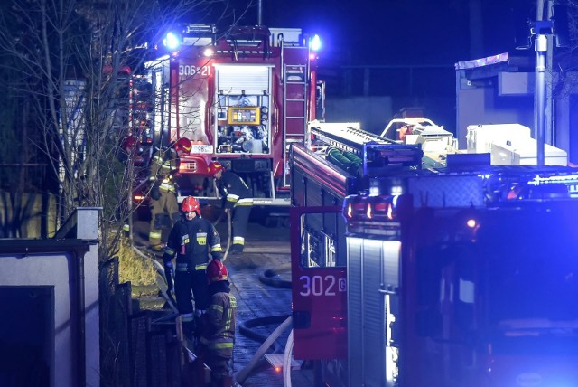 Strażacy walczyli z pożarem kotłowni w Grójcu Wielkim przez całą noc.