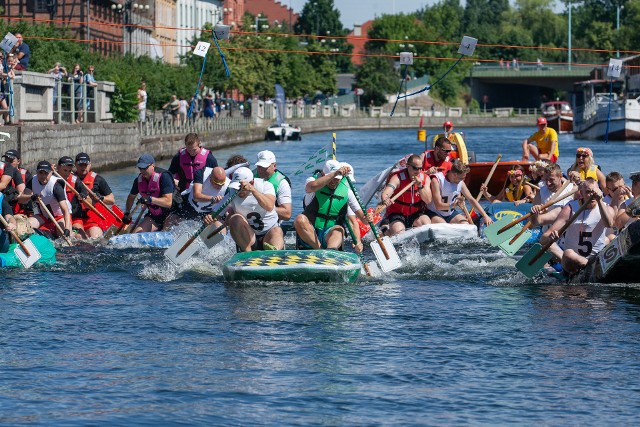 Ster na Bydgoszcz - jedna z flagowych imprez promocyjnych miasta. Wykorzystanie waloru rzeki w centrum zachwyca