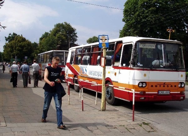 Na stare autobusy wielu narzeka, ale wyjścia  specjalnie nie mają.