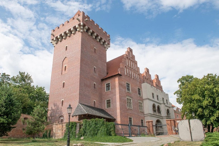 Zamek królewski w Poznaniu to rezydencja królewska...