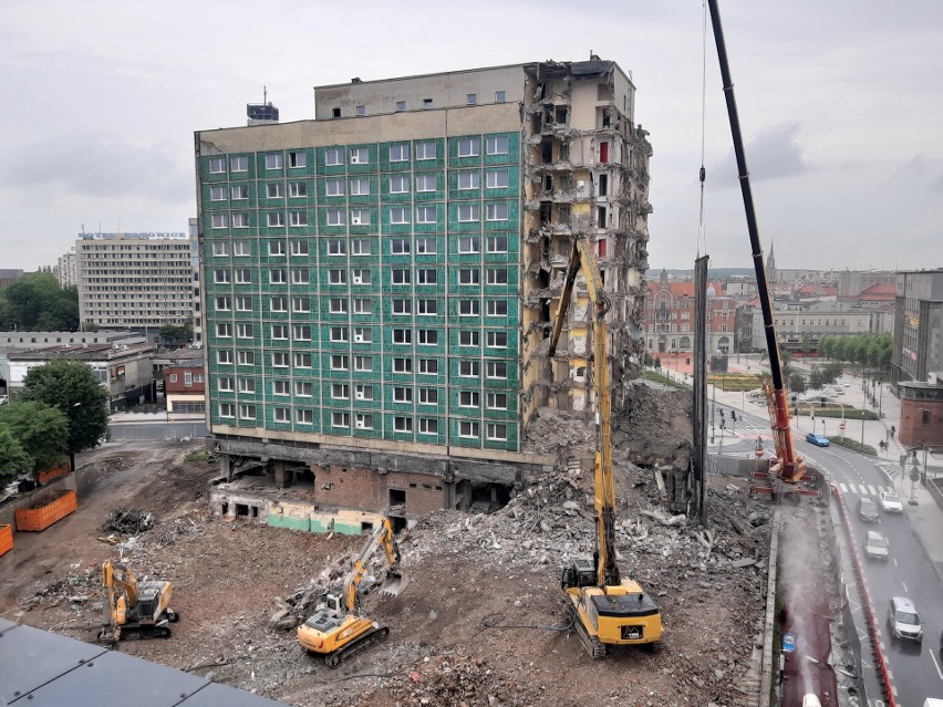 Rozbiórka hotelu Silesia w Katowicach 14 sierpnia 2019 roku